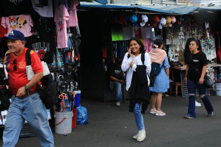 Los salvadoreños ya no confían en ARENA, FMLN y GANA