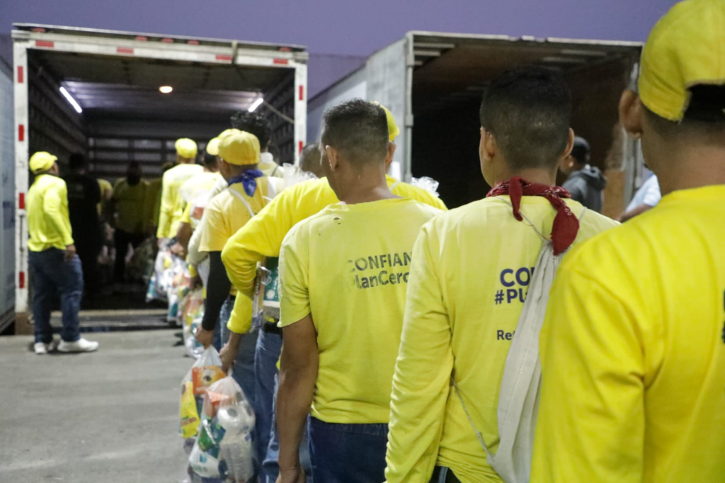 reos-trabajan-para-entregar-ayuda-humanitaria-a-los-salvadorenos-afectados-por-las-lluvias