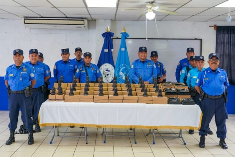 Alcaldía de San Salvador Centro equipa al CAM con nuevo sistema de radiocomunicación